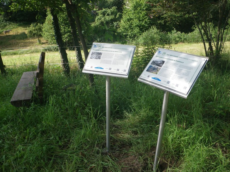 neue Informationstafeln