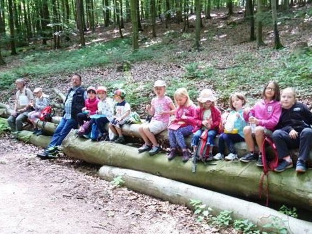 Gruppenbild bei NABU und Vogelschutzgruppe