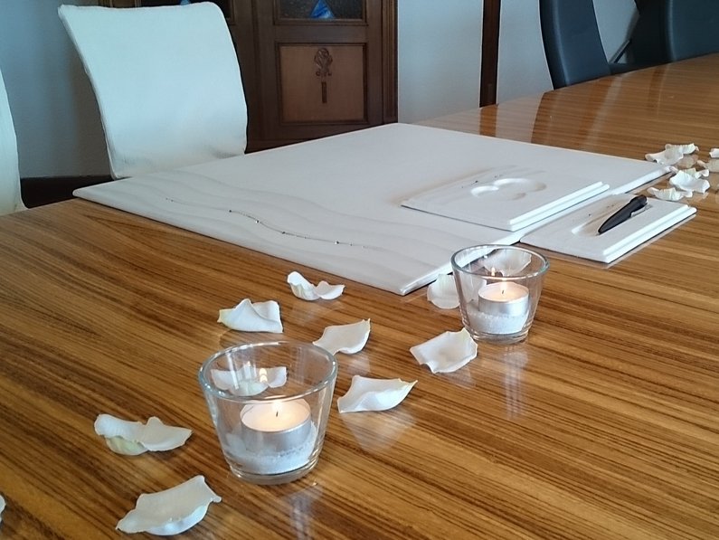 Heiraten im Trauzimmer - Tischdeko schlicht